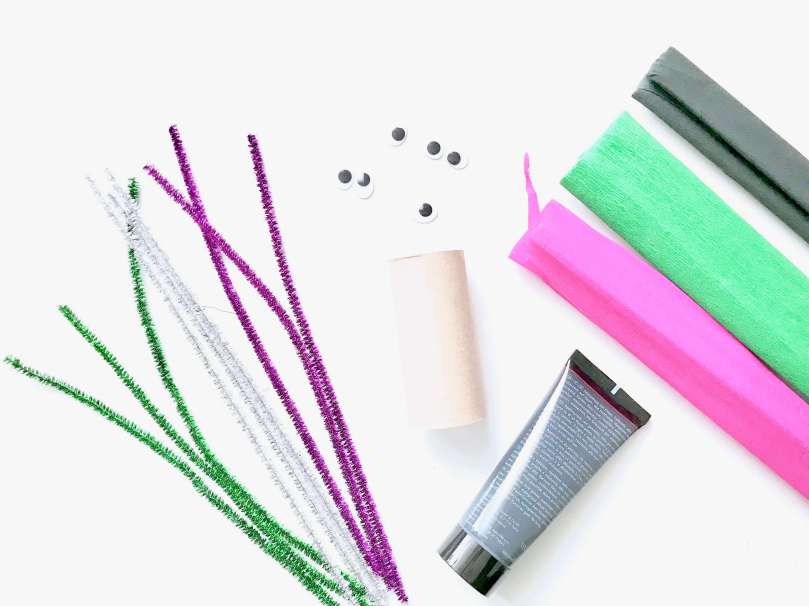 Lustige Spinnen aus Toilettenpapierrollen für Halloween basteln2